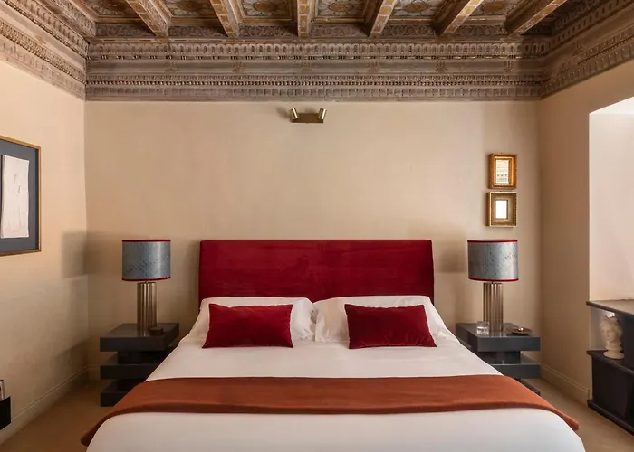 Bernini Art - Spanish Steps Apartament